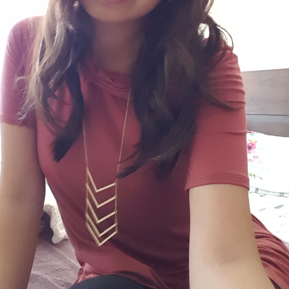 DONATED  Mauve Shoulder Top
